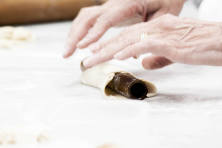 Cannolo Cooking Class - Photo 4
