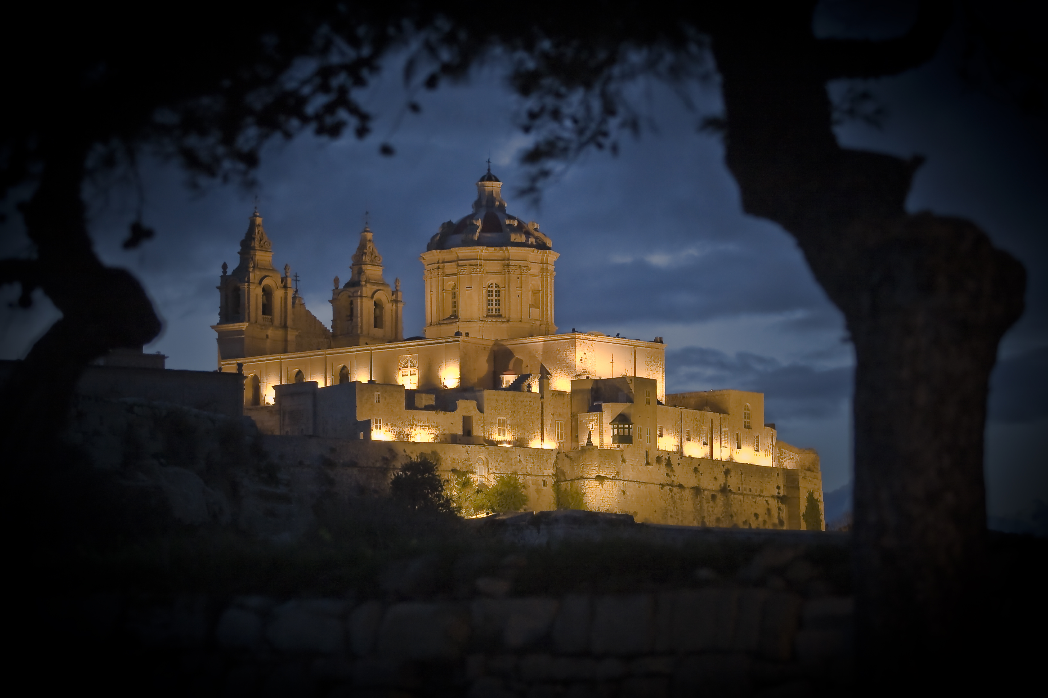Malta By Night Guided Tour Visiting The Valletta Waterfront, Rabat & Mdina