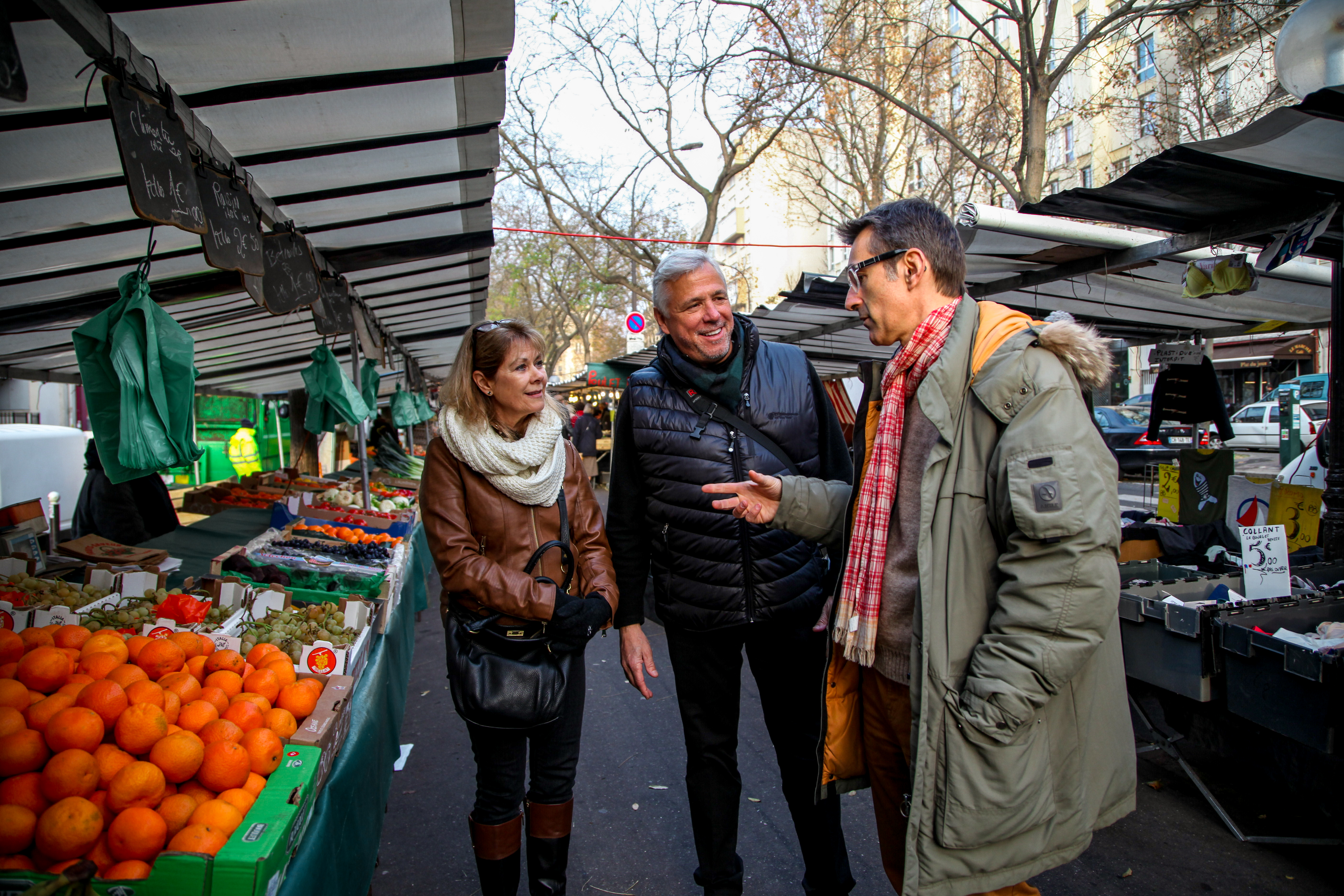Traditional Christmas Dinner Cooking Class with Market Visit – Image 2 | WeShare