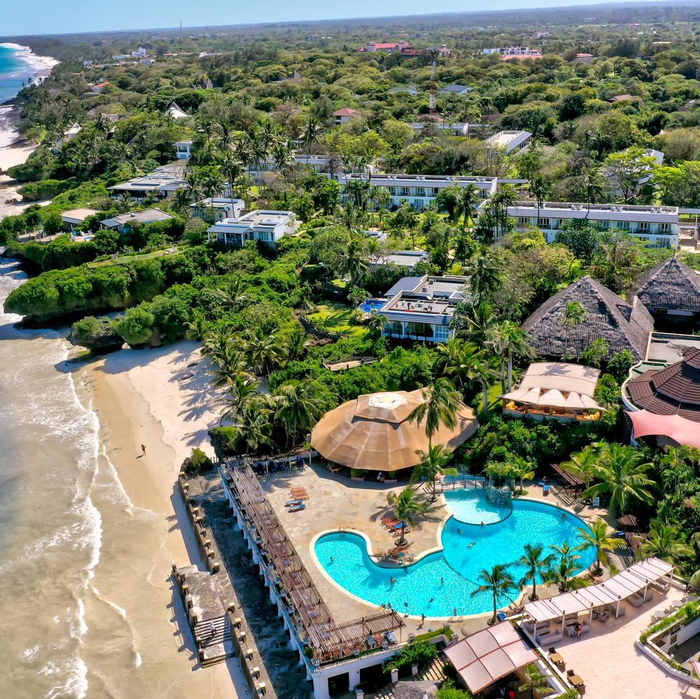 10-Day Kenya Wilderness to Beach Luxury Safari – photo 3