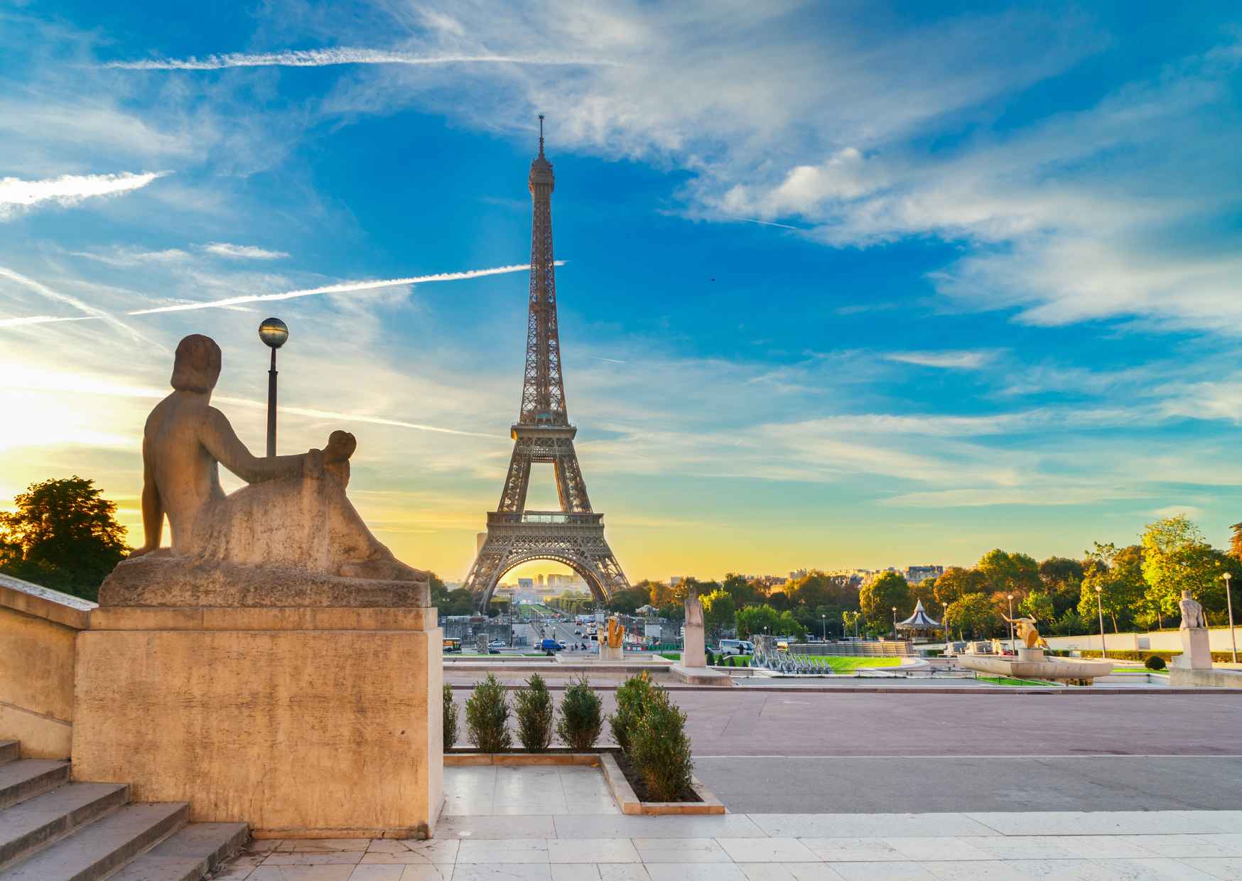 Paris: Half Day Private City Tour with Driver Guide  - Photo 2