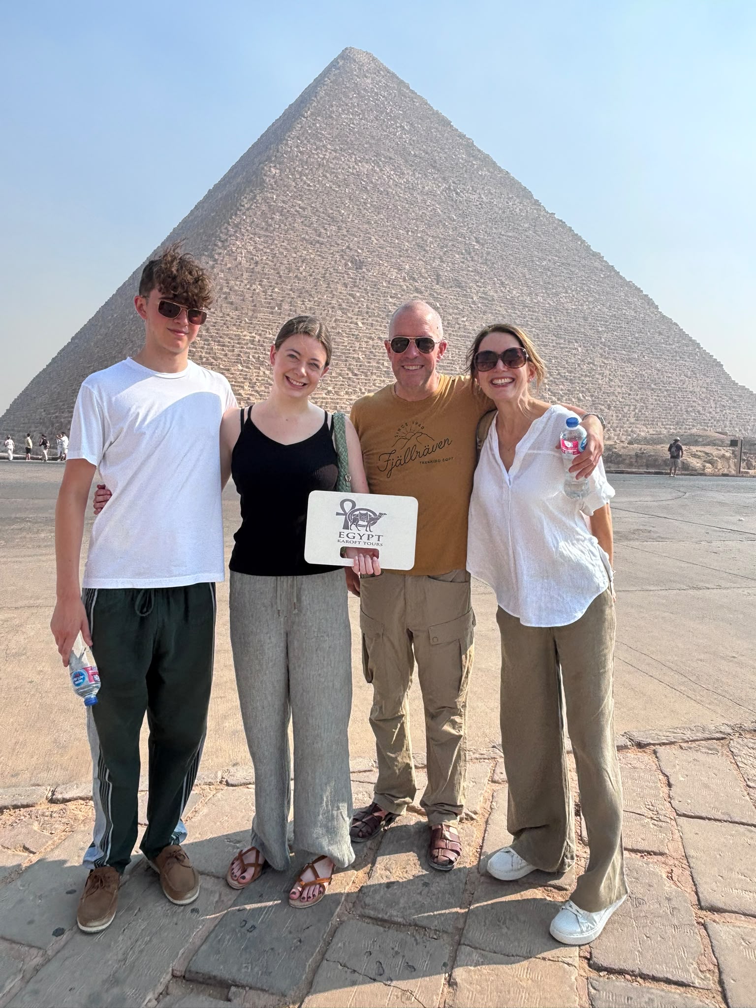 Top VIP Tour to Giza Pyramids, Grand Egyptian Museum and Nile Cruise Top VIP Tour to Giza Pyramids, Grand Egyptian Museum and Nile Cruise