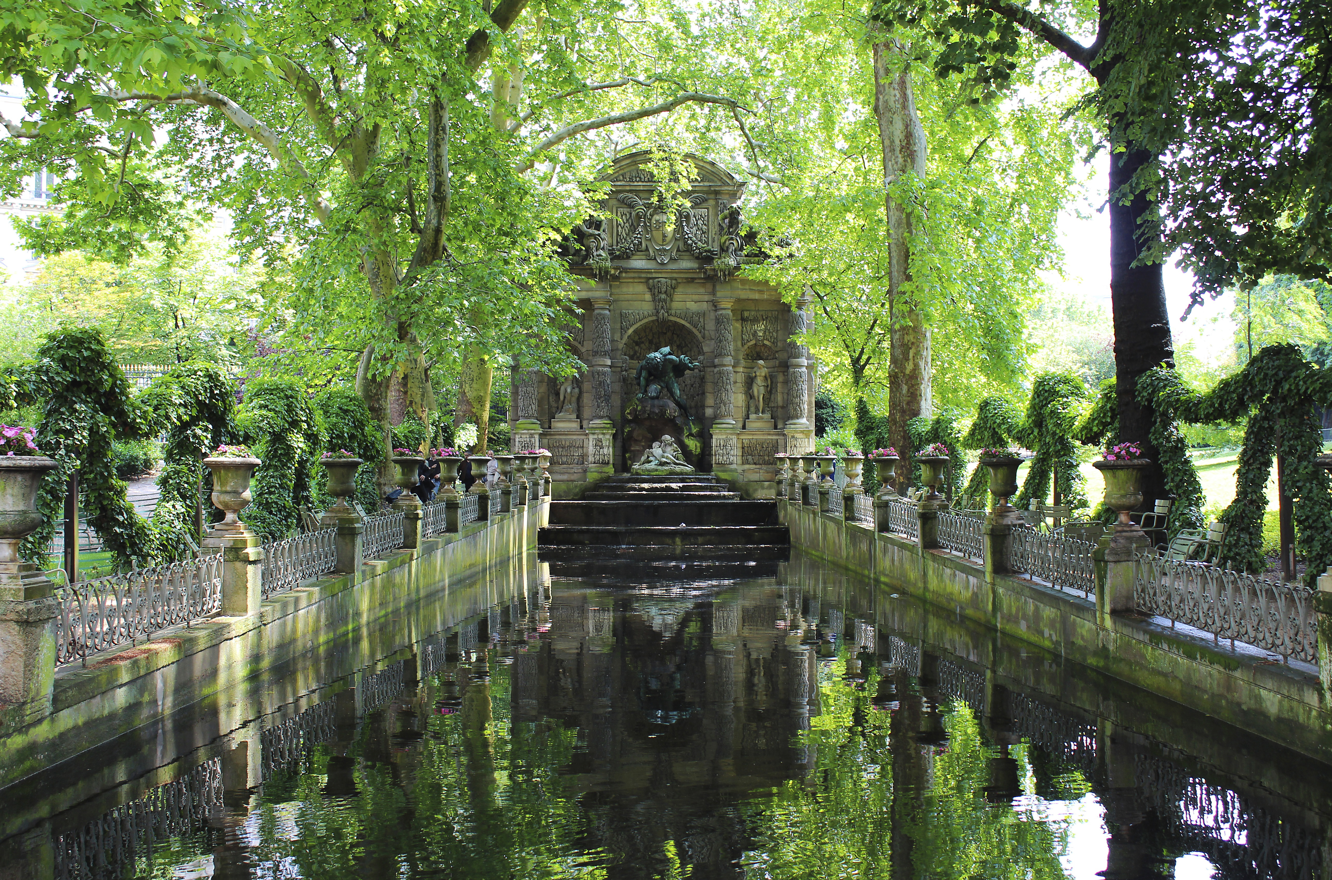 Stroll in the Luxembourg Garden - Photo 2