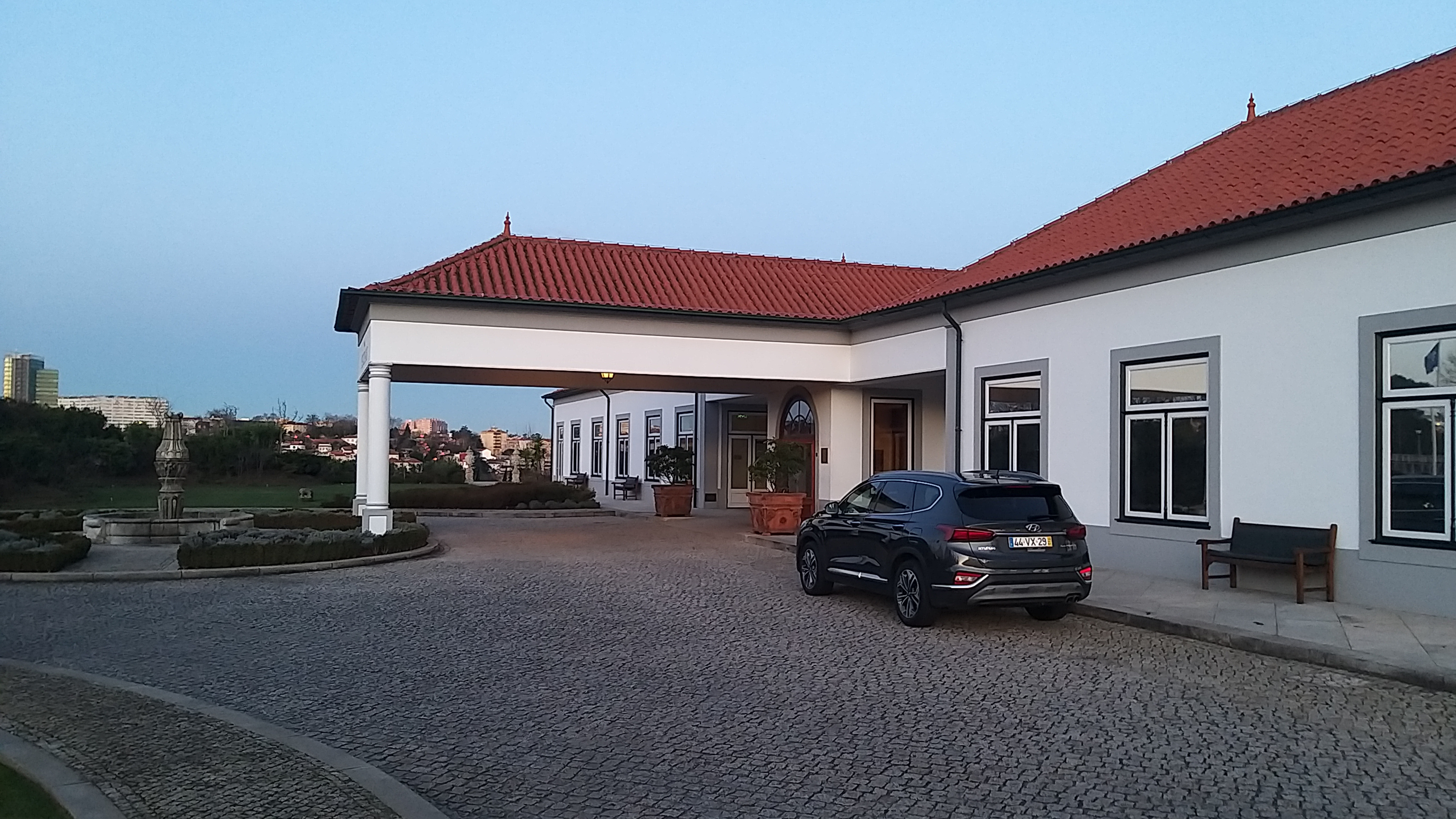 Private car transfer from Porto to Santiago de Compostela - Photo 9