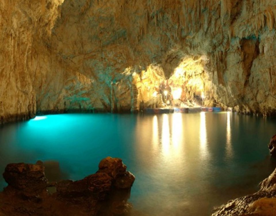 Boat tour: Sorrento and Amalfi Coast - Photo 4
