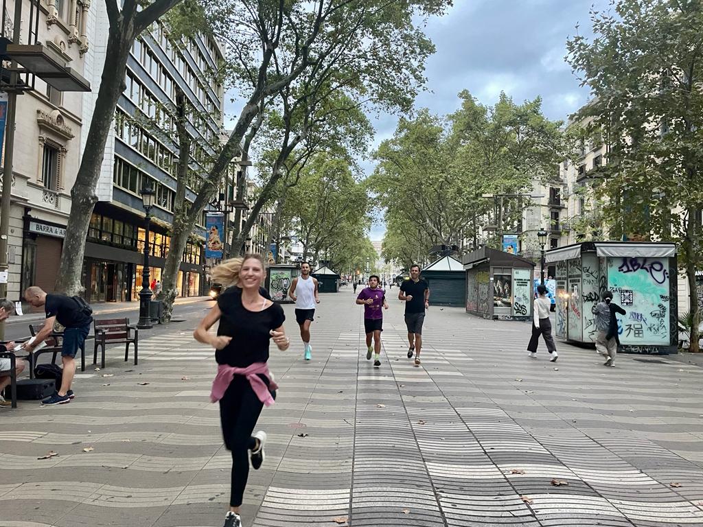 Running tour  - Highlights of Barcelona - La Sagrada Familia, Gothic Quarter, Casa Mila and more - Photo 12