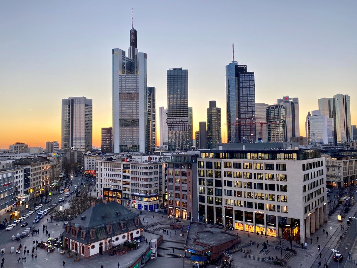 Frankfurt: Walking Audio Tour on Mobile App