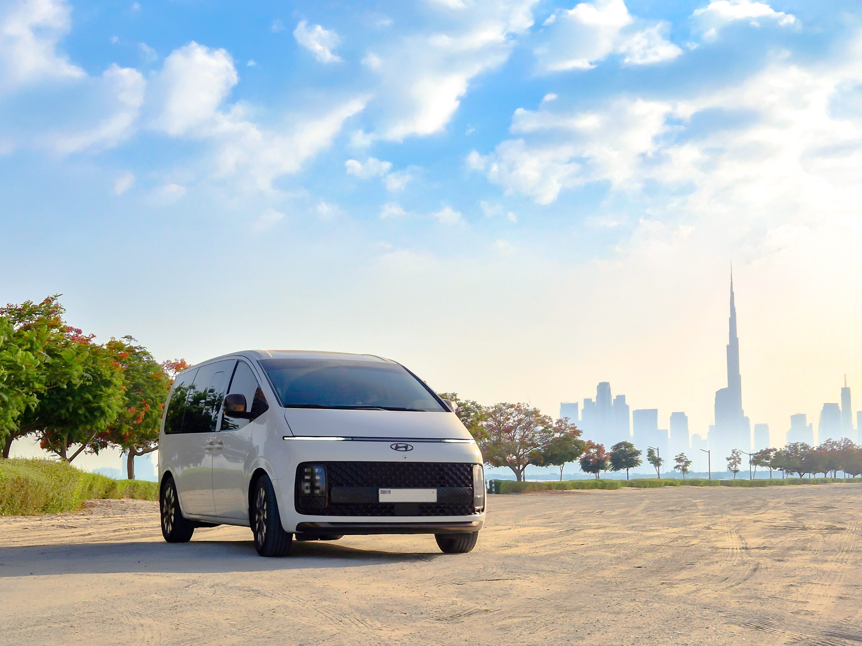 Dubai/Abu Dhabi: Private Transfer Service with tour guide – photo 2